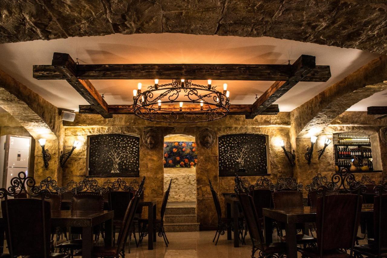 Bg Palace Hotel Tbilisi Bagian luar foto