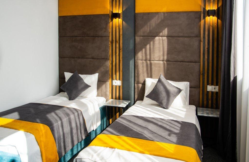 Bg Palace Hotel Tbilisi Bagian luar foto