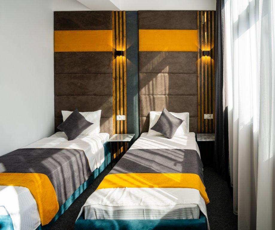 Bg Palace Hotel Tbilisi Bagian luar foto