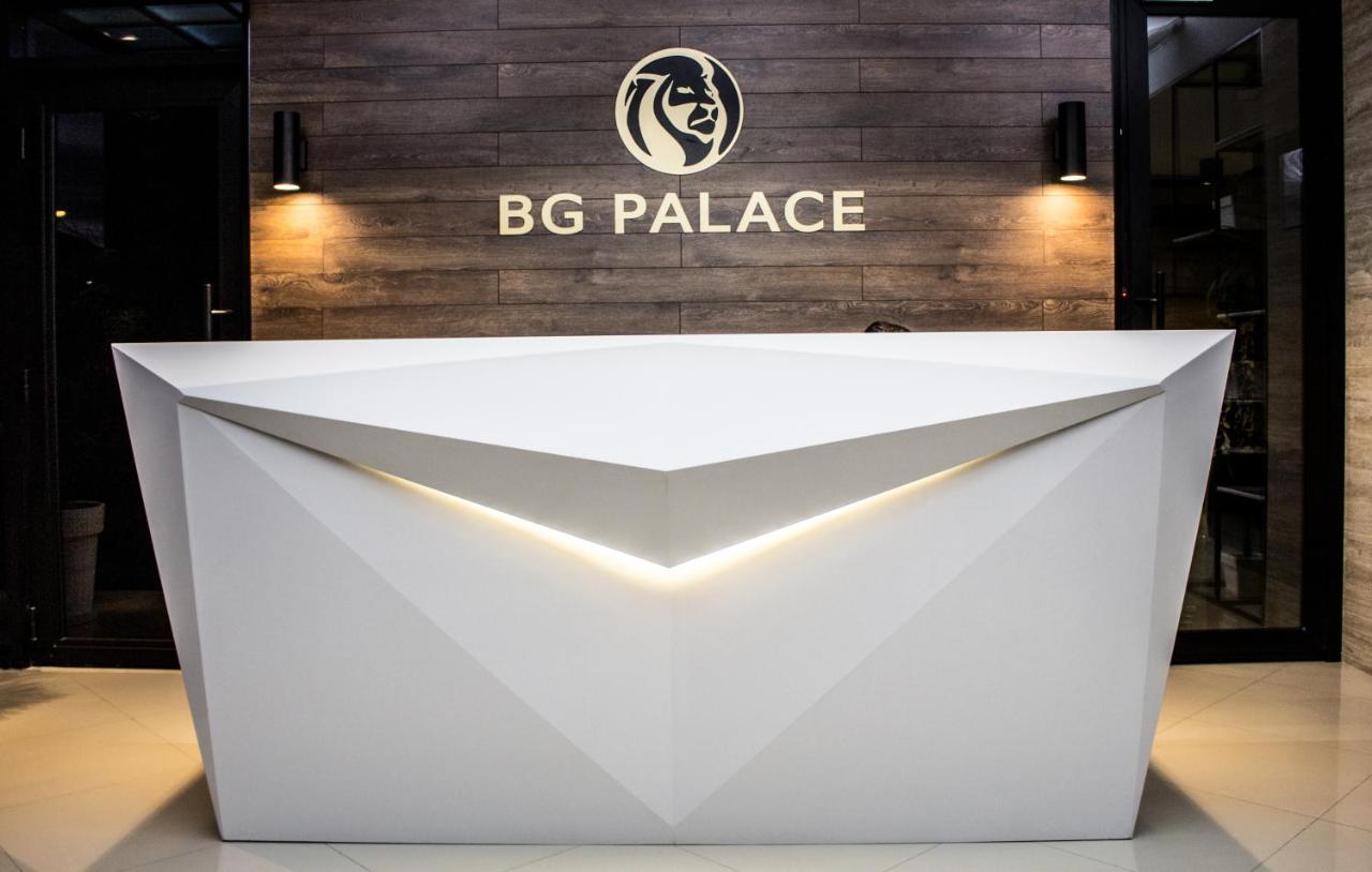 Bg Palace Hotel Tbilisi Bagian luar foto